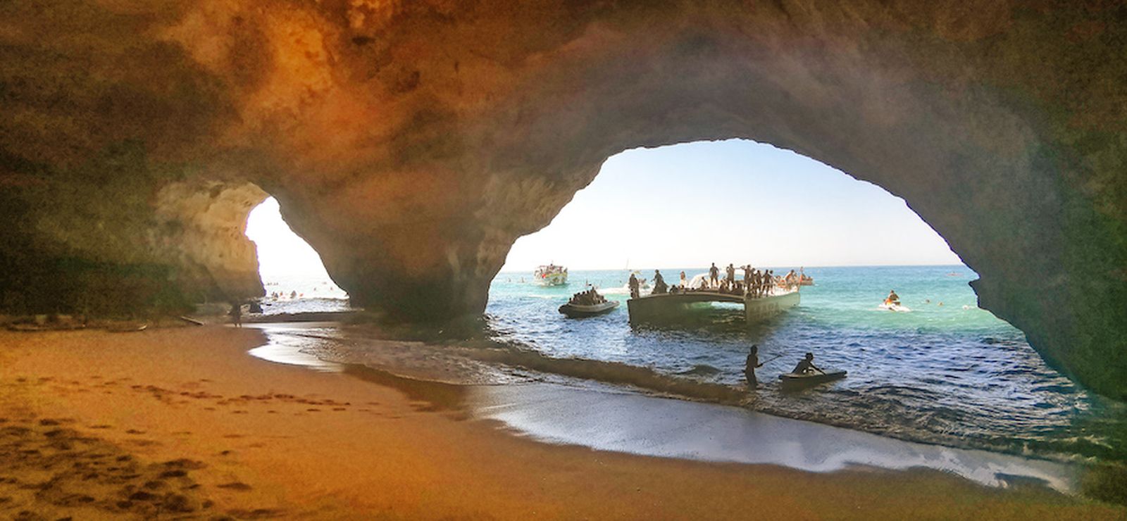 portugal algarve benagil cueva entrada