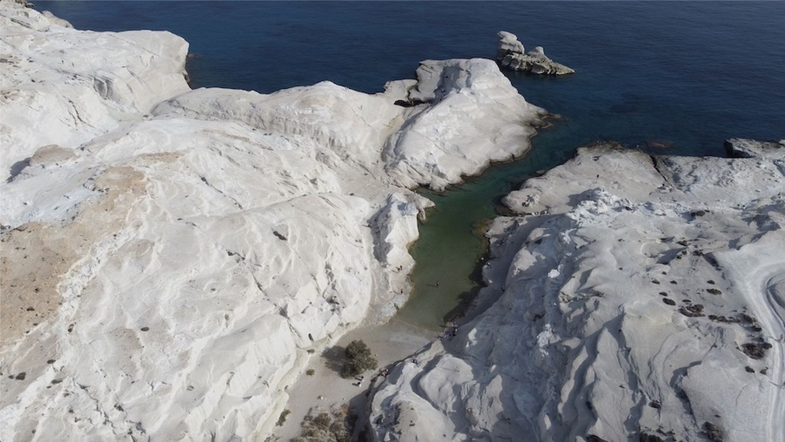 grecia milos sarakiniko drone 1